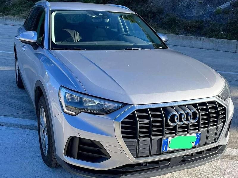 Usata Audi Q3 Ambiente 150 CV (110 kW) 2021 Argento SUV