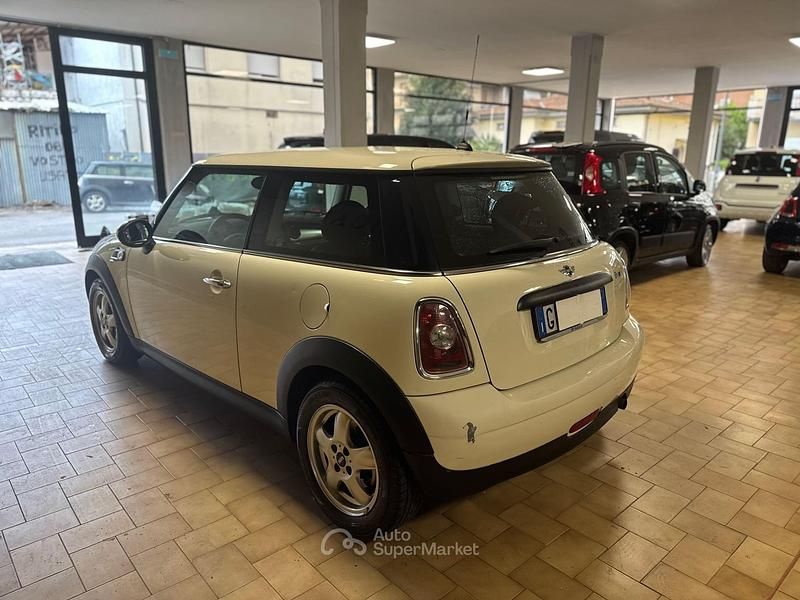 Usata Mini ONE 75 CV (55 kW) 2010 Utilitaria