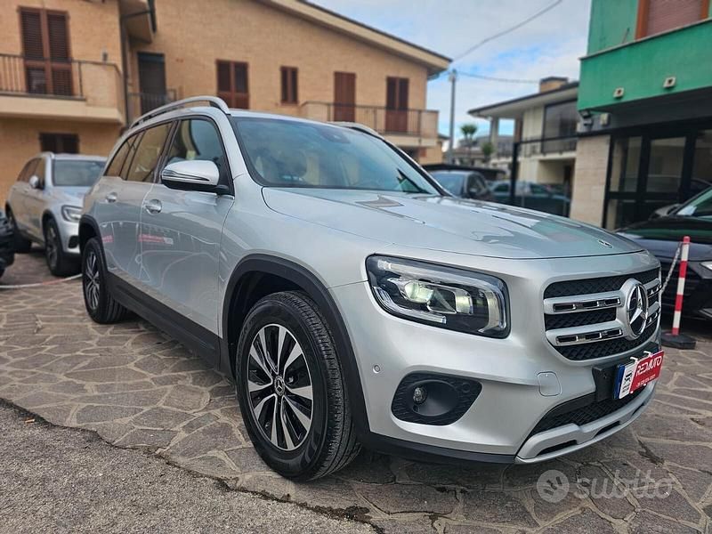 Usata Mercedes GLB180 Business 115 CV (84 kW) 2022 Grigio SUV