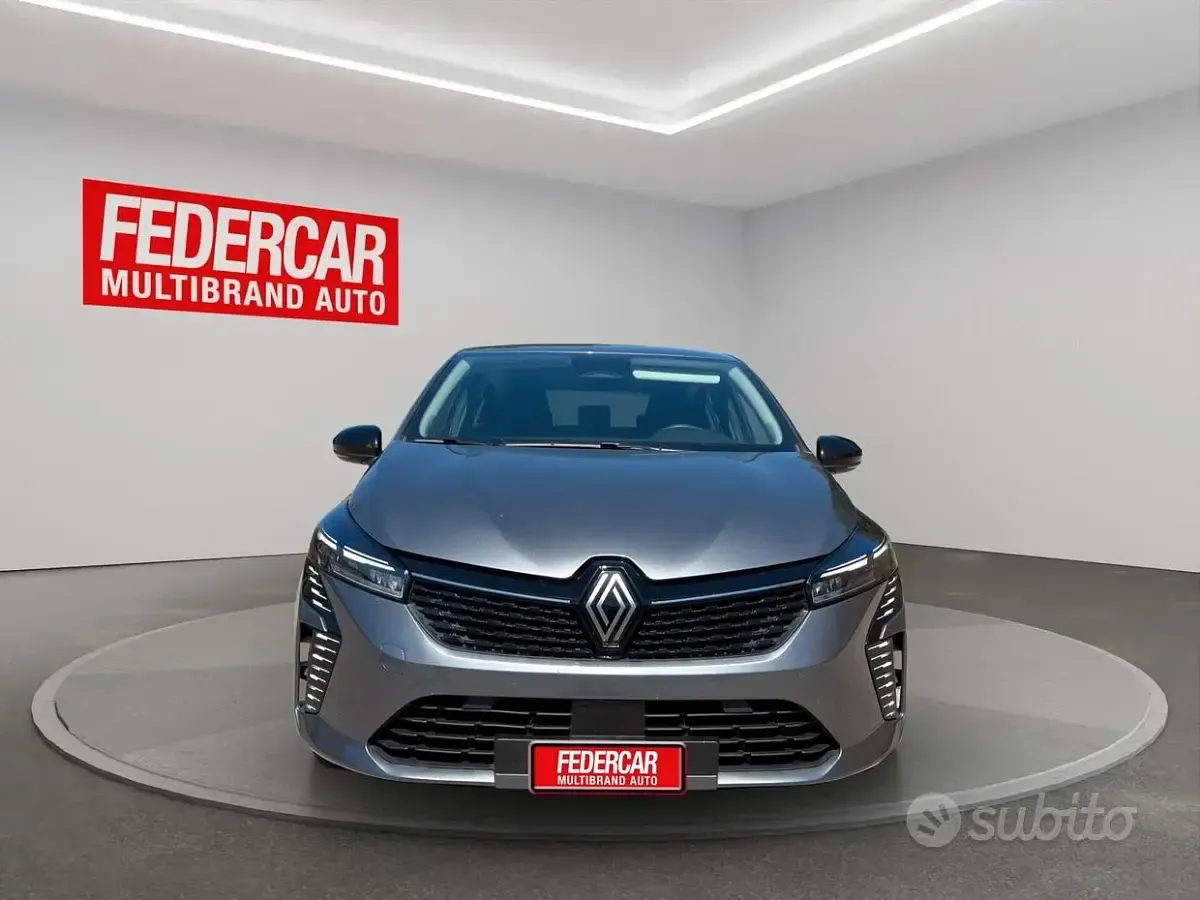 Usata Renault Clio V Evolution 101 CV (74 kW) 2024 Grigio Berlina