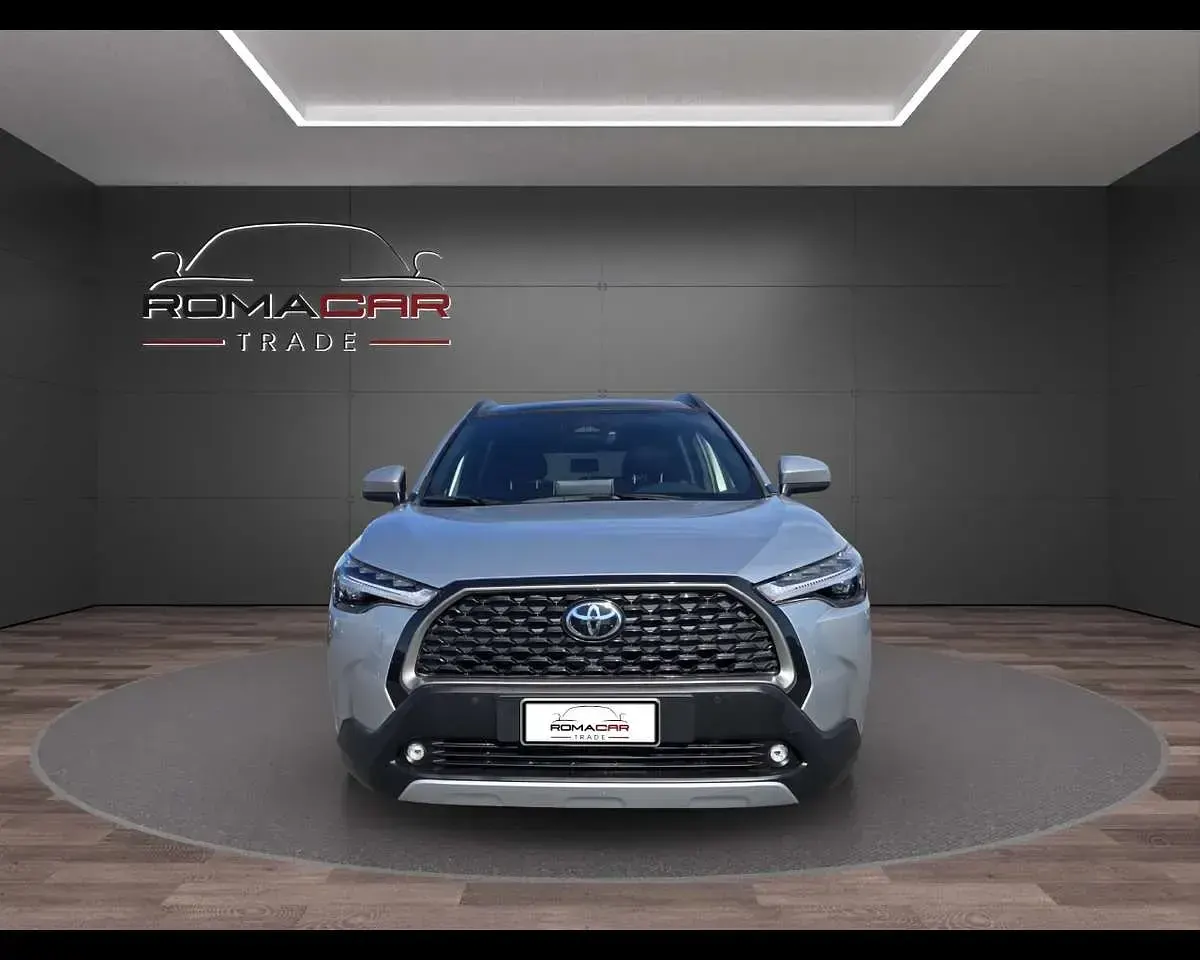 Usata Toyota Corolla Cross Lounge 98 CV (72 kW) 2024 Argento SUV