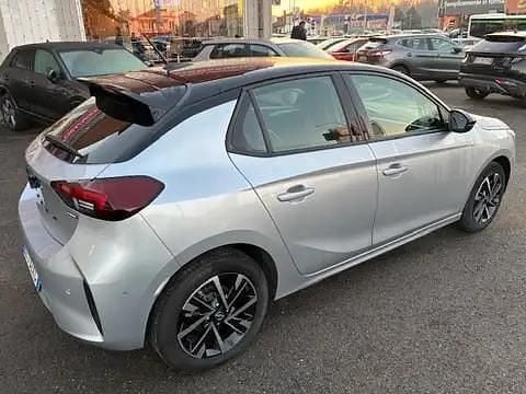Usata Opel Corsa 110 CV (80 kW) 2025 Grigio Utilitaria
