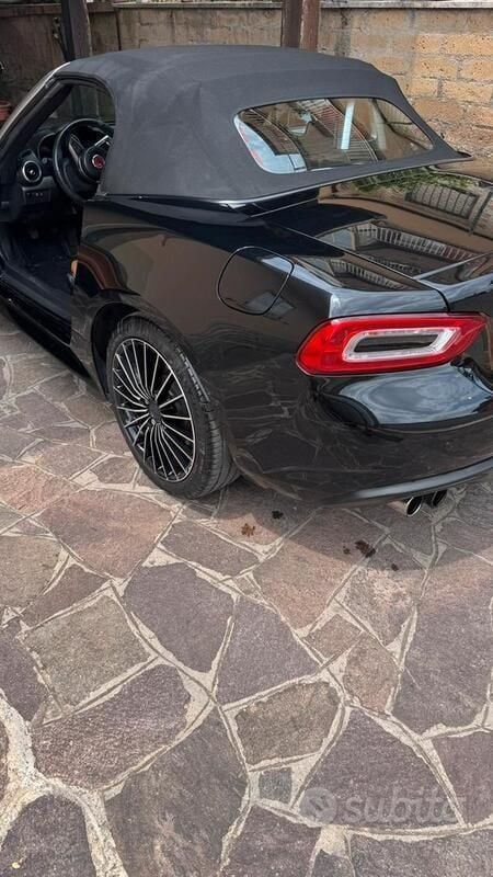 Usata 2017 Fiat 124 Spider Cabrio | 19.000 € (Ottimo prezzo) - Immagine 1/4