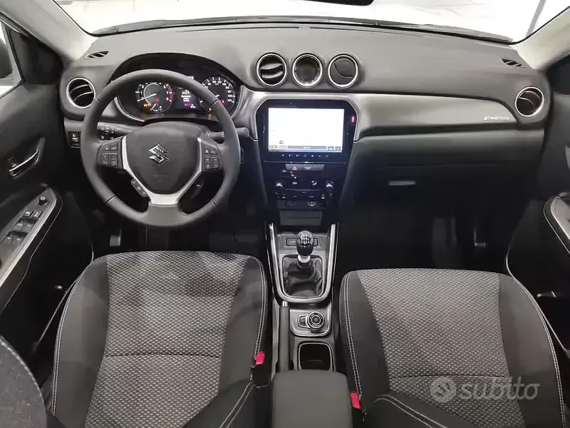Nuova Suzuki Vitara Cool 110 CV (80 kW) 2026 Bianco SUV