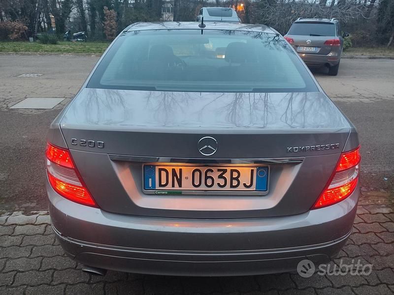Usata Mercedes C200 184 CV (135 kW) 2008 Giallo Berlina