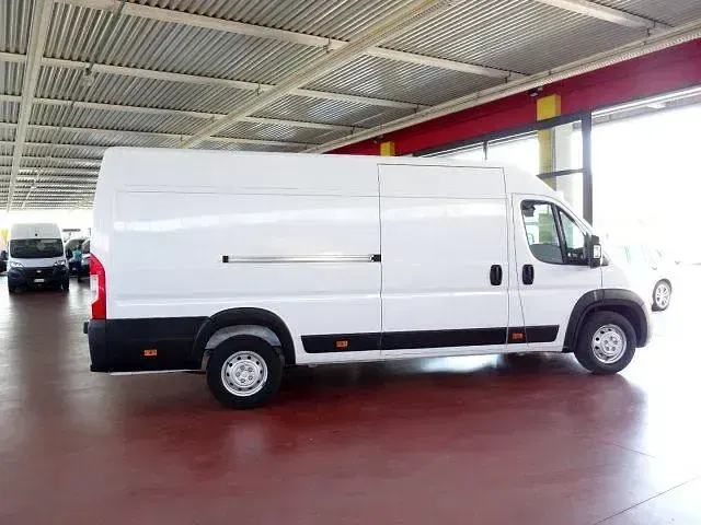 Usata Citroën Jumper 140 CV (102 kW) 2022 Bianco Monovolume