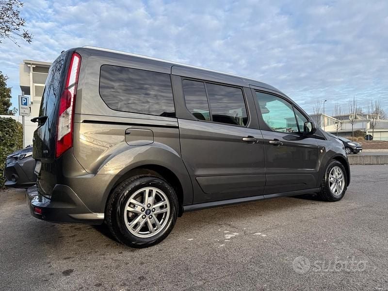 Usata Ford Tourneo Connect Titanium 120 CV (88 kW) 2019 Grigio Monovolume