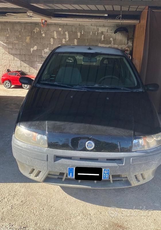 Nero Usata 2001 Fiat Punto Due volumi | 550 € - Immagine 1/4