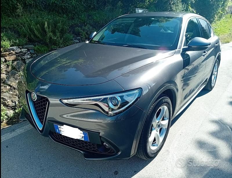 Usata Alfa Romeo Stelvio Super 180 CV (132 kW) 2018 Grigio SUV