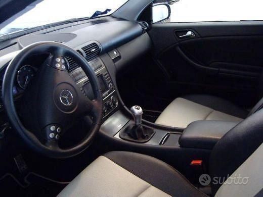 Usata Mercedes C180 143 CV (105 kW) 2006 Nero Coupé