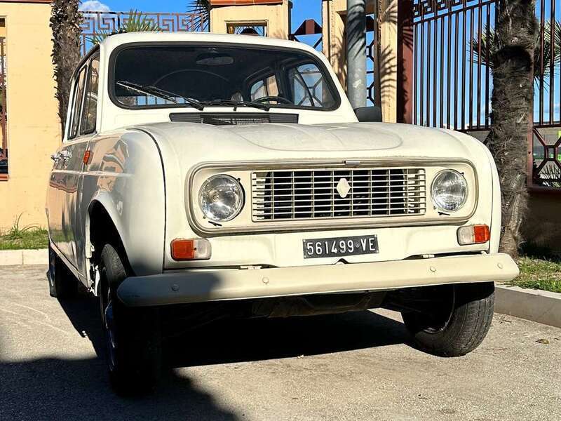 Usato 1983 Renault R4 Benzin 24 CV (3.700 €)
