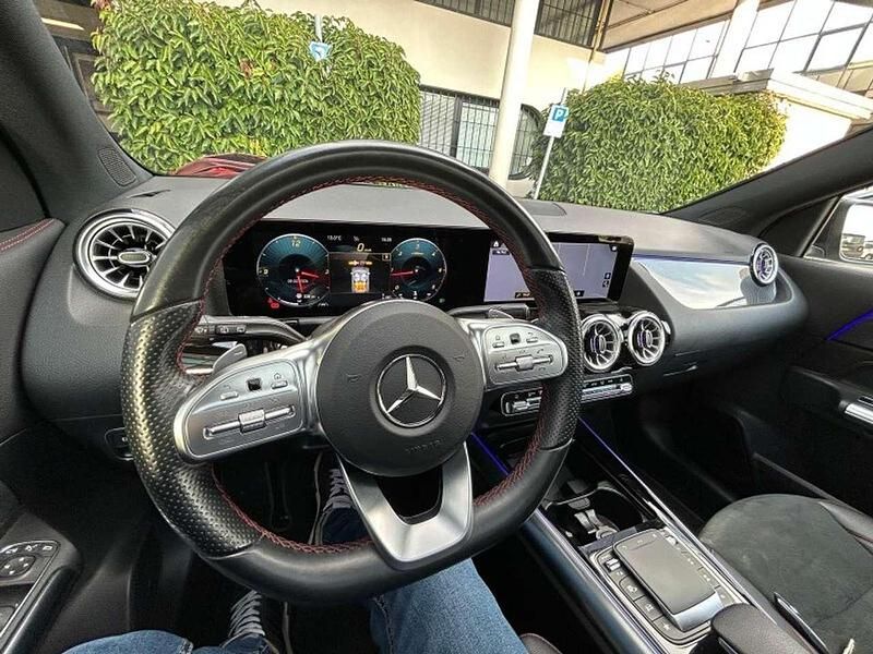 Usata Mercedes GLA200 Premium 150 CV (110 kW) 2022 Argento SUV