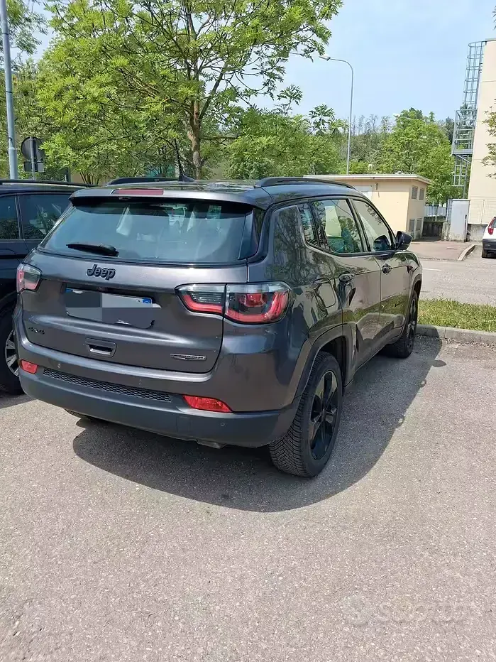 Usata Jeep Compass Night Eagle 140 CV (102 kW) 2019 Grigio SUV
