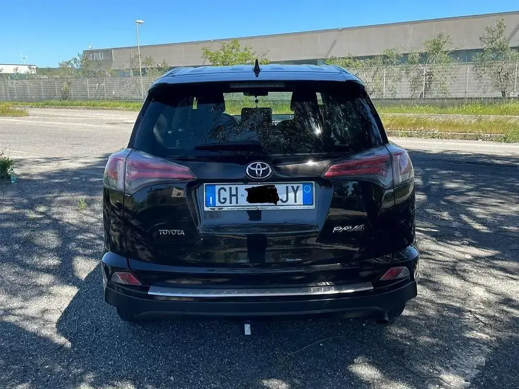 Usata Toyota RAV4 Active 143 CV (105 kW) 2017 Marrone SUV