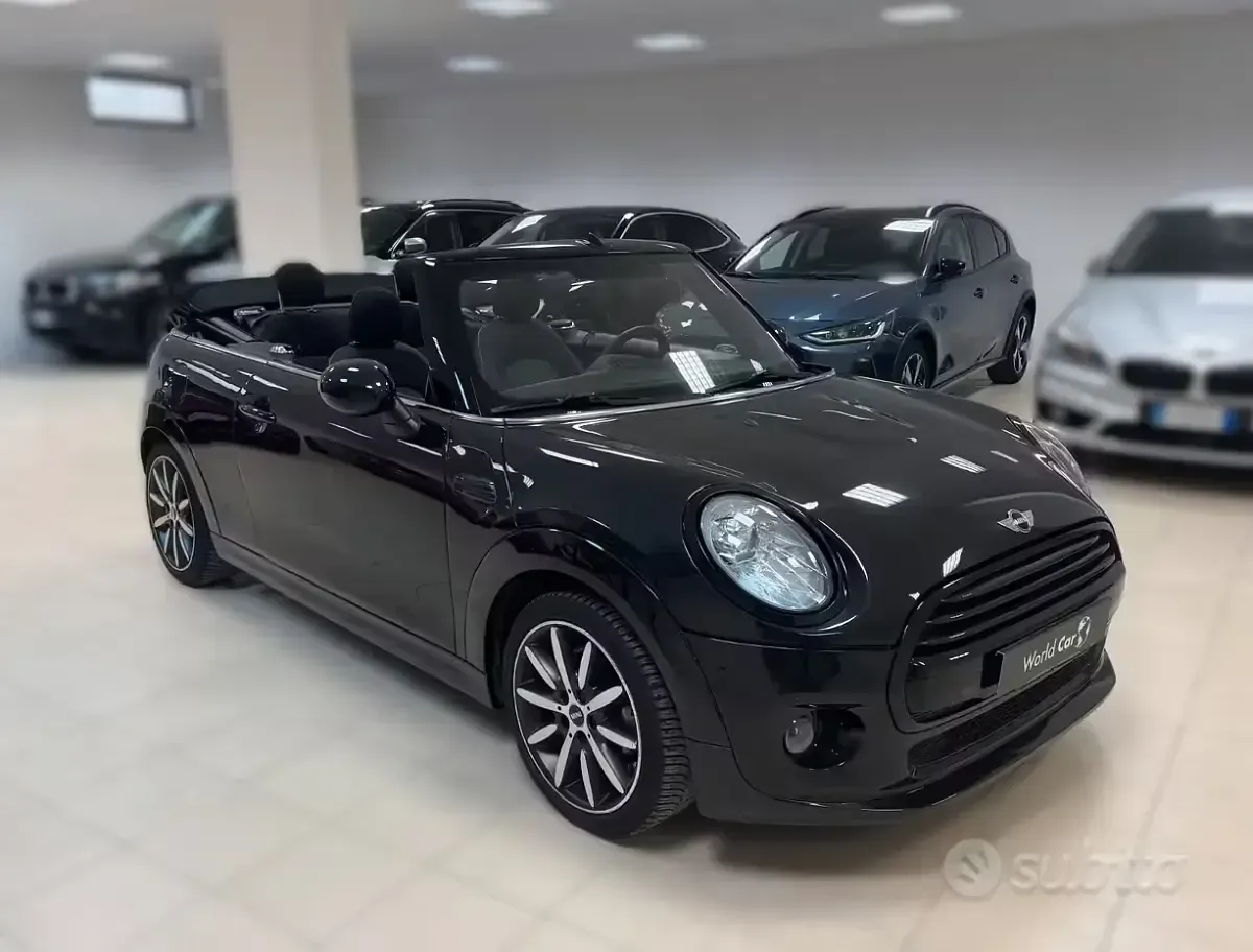 Usata Mini Cooper Cabriolet 136 CV (100 kW) 2016 Nero Cabrio