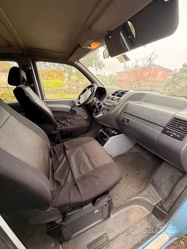 Usata Mercedes Vito 122 CV (89 kW) 2002 Furgone