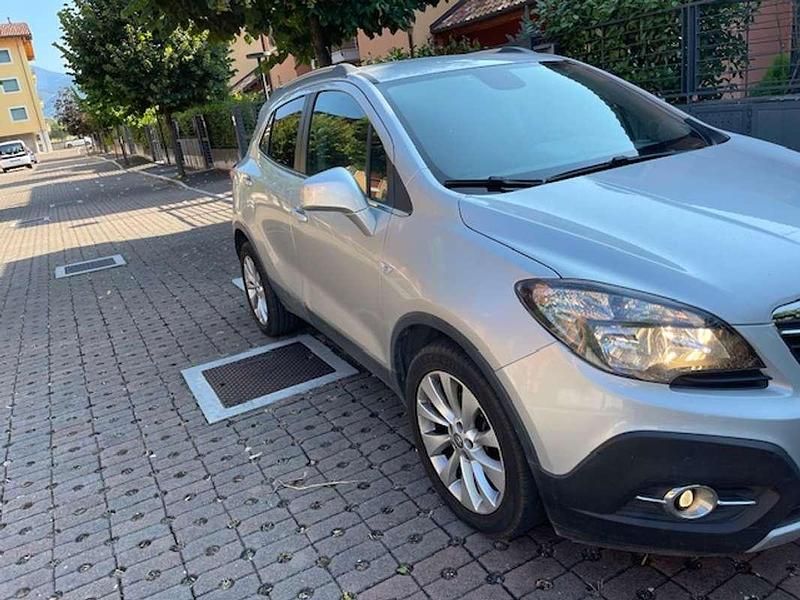 Usata Opel Mokka Cosmo 131 CV (96 kW) 2015 Argento SUV