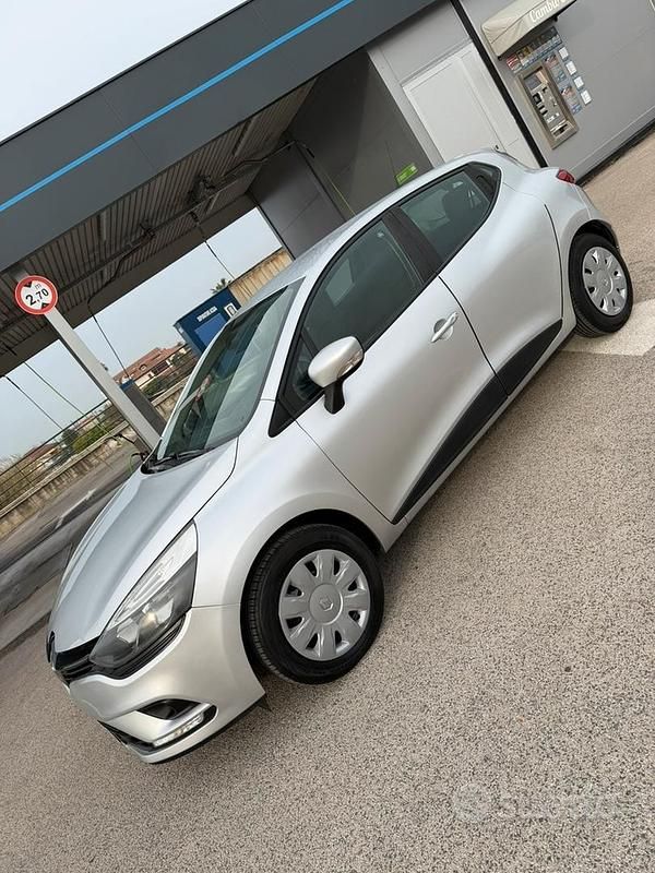 Usata Renault Clio IV 75 CV (55 kW) 2017 Berlina