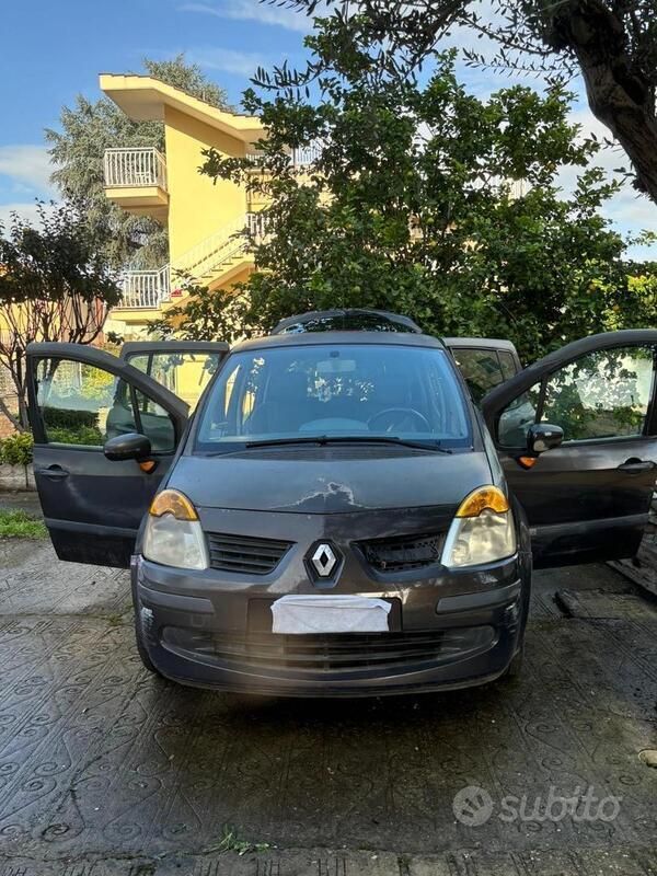 Grigio Usata 2005 Renault Modus Monovolume | 1200 € - Immagine 1/4