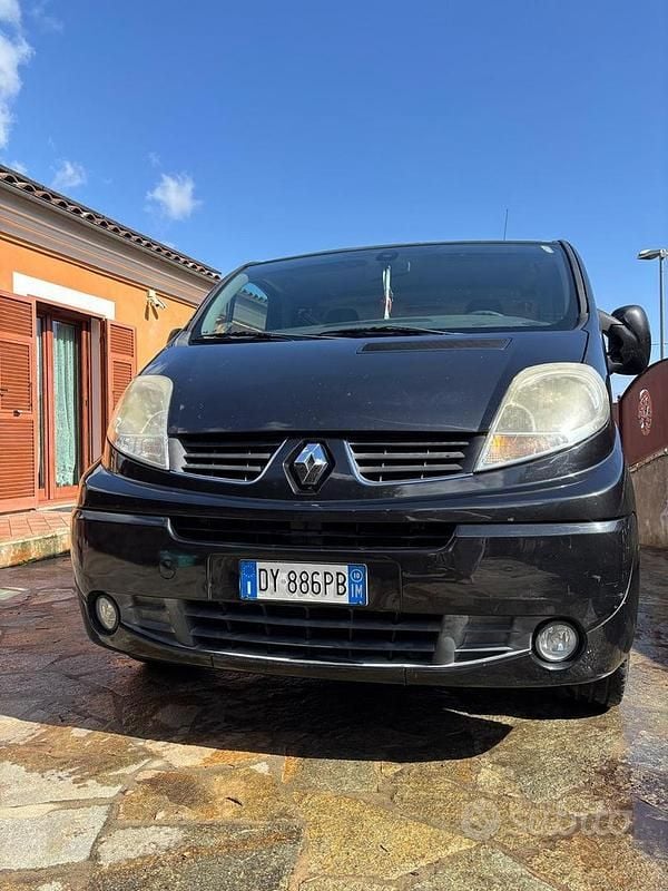 Usata Renault Trafic 114 CV (83 kW) 2010 Nero Monovolume