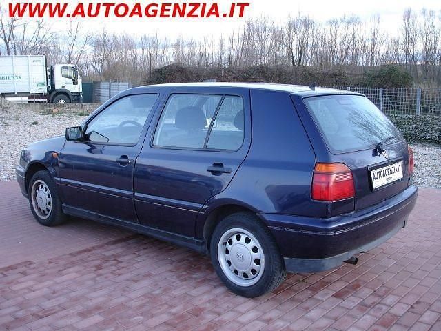 Usata VW Golf III 101 CV (74 kW) 1996 Blu Berlina