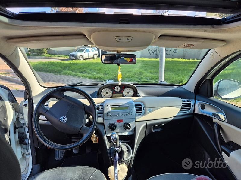 Usata Lancia Ypsilon 75 CV (55 kW) 2010 Utilitaria