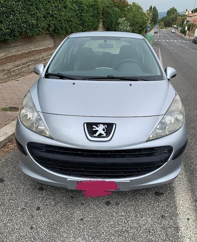 Grigio Usata 2007 Peugeot 207 | 2250 € (Buon prezzo) - Immagine 1/4