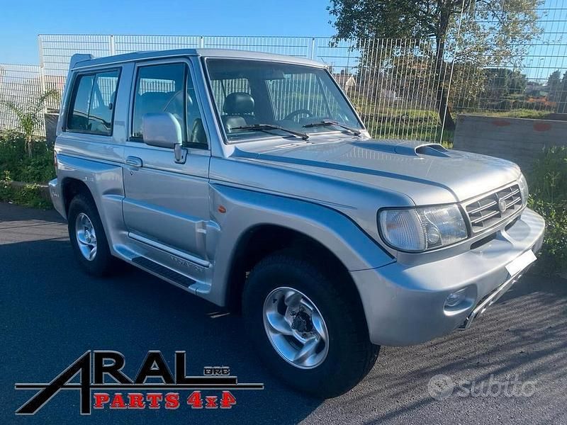 Grigio Usata 2003 Hyundai Galloper SUV | 8000 € - Immagine 1/4
