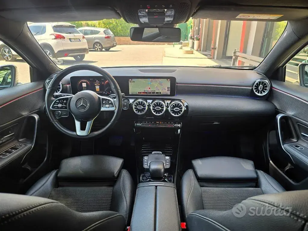 Usata Mercedes A200 Night 150 CV (110 kW) 2021 Bianco Berlina