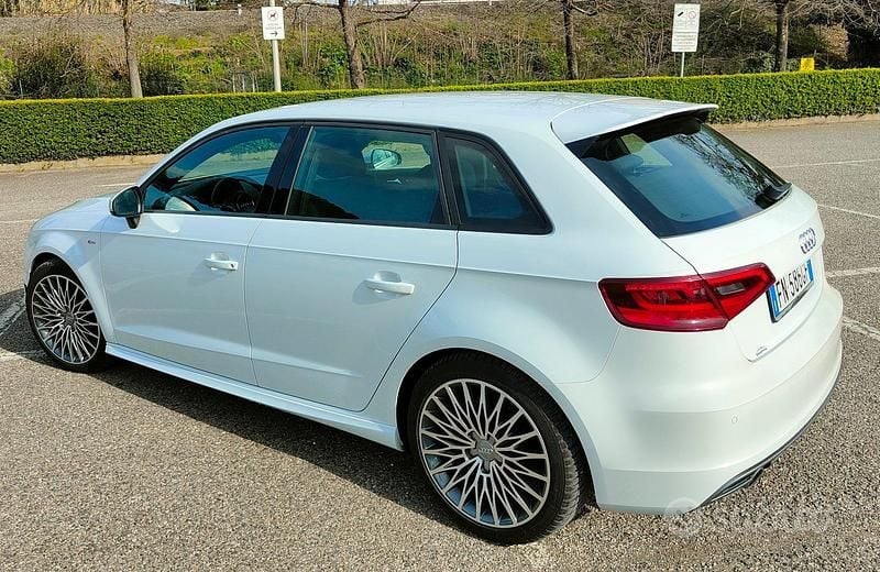 Usata Audi A3 S-Line 110 CV (80 kW) 2014 Berlina