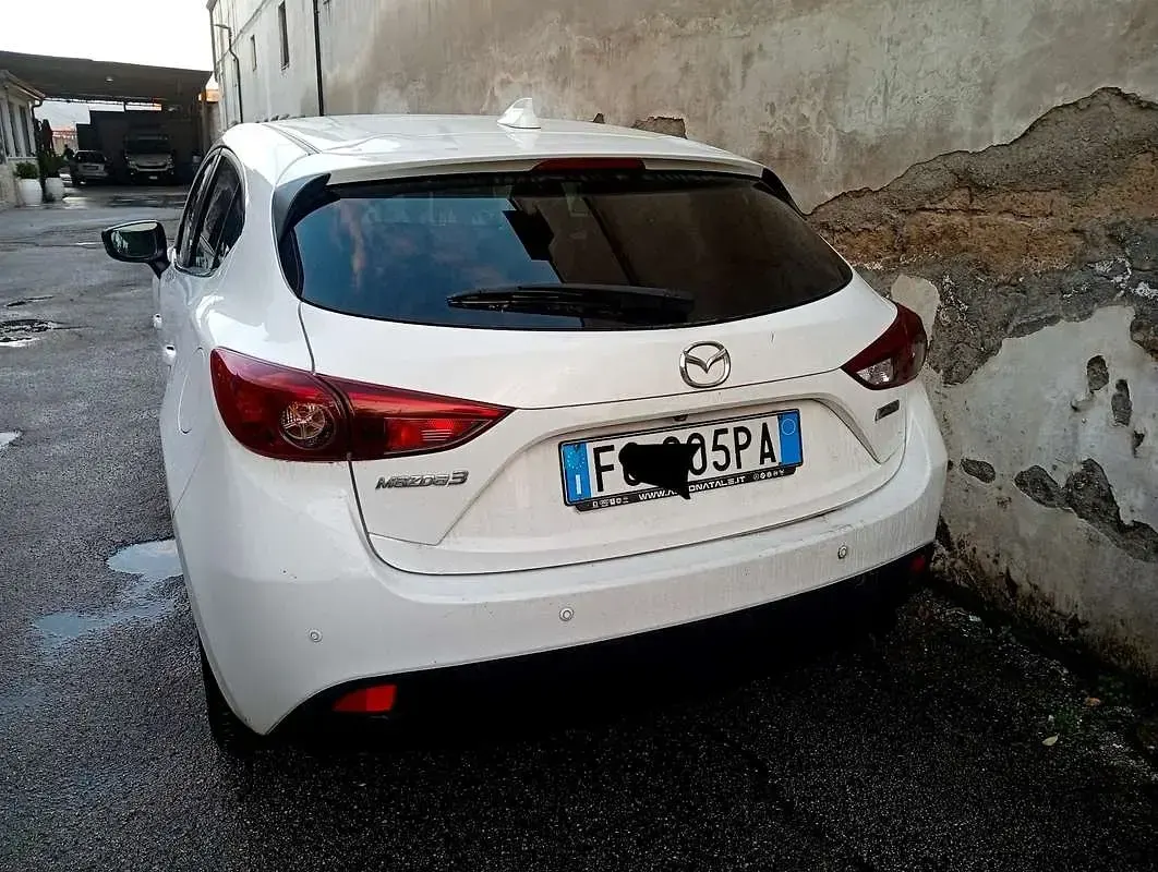 Usata Mazda 3 Exceed 105 CV (77 kW) 2016 Berlina