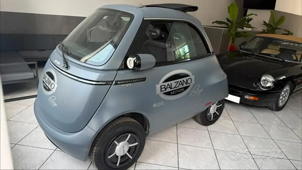 Nuova Micro Microlino 12 kW (17 CV) 2025 Grigio Utilitaria