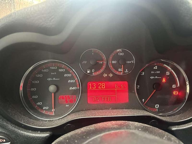 Usata Alfa Romeo 147 Exclusive 120 CV (88 kW) 2007 Utilitaria