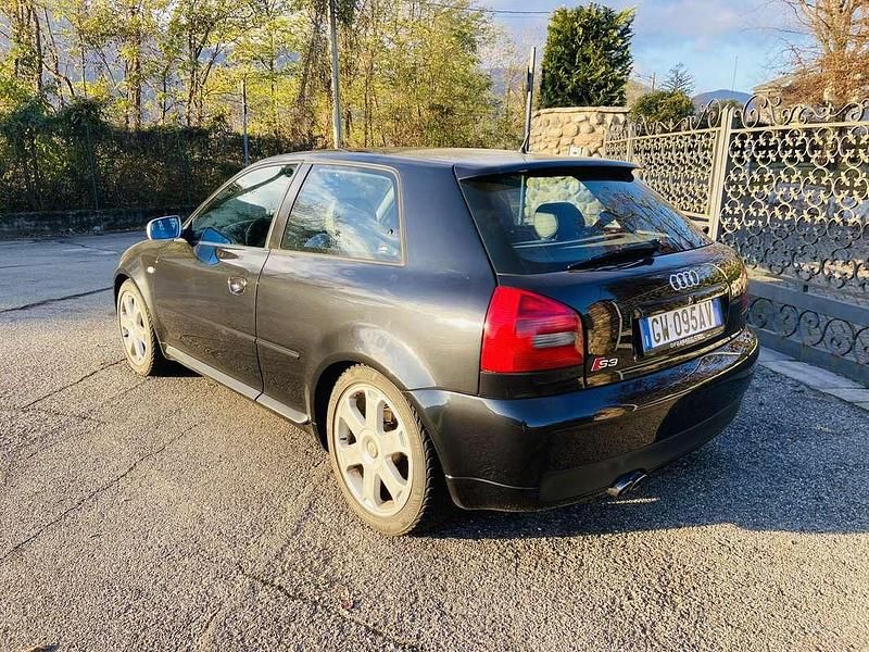 Usata 2000 Audi S3 Tre volumi | 9900 € (Ottimo prezzo) - Immagine 1/4