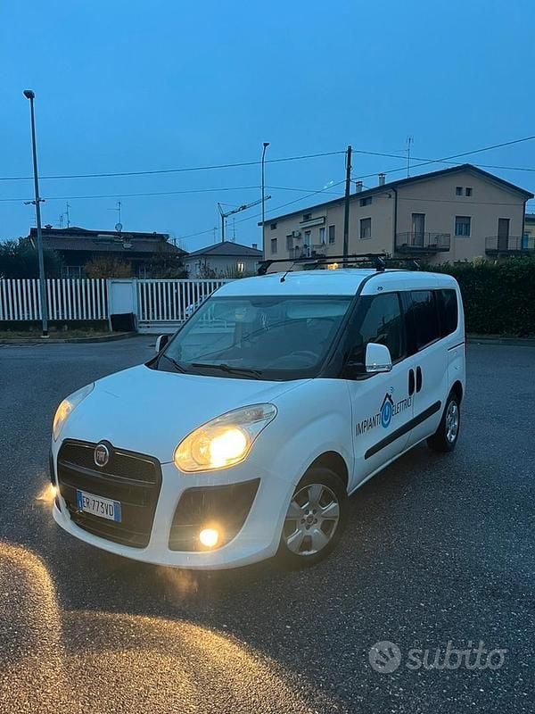 Usata Fiat Doblò 105 CV (77 kW) 2013 Bianco Monovolume