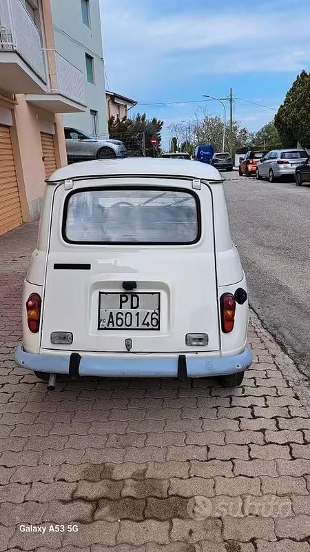 Usata Renault R4 34 CV (25 kW) 1987 Bianco Utilitaria