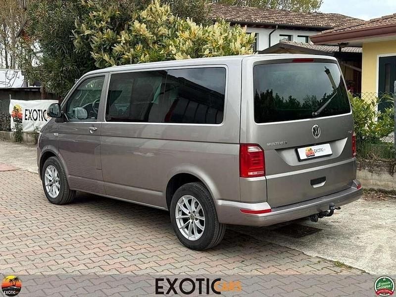 Usata VW Multivan Comfortline 150 CV (110 kW) 2018 Grigio Monovolume
