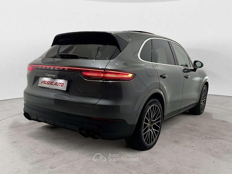 Usata Porsche Cayenne 462 CV (339 kW) 2019 Grigio SUV