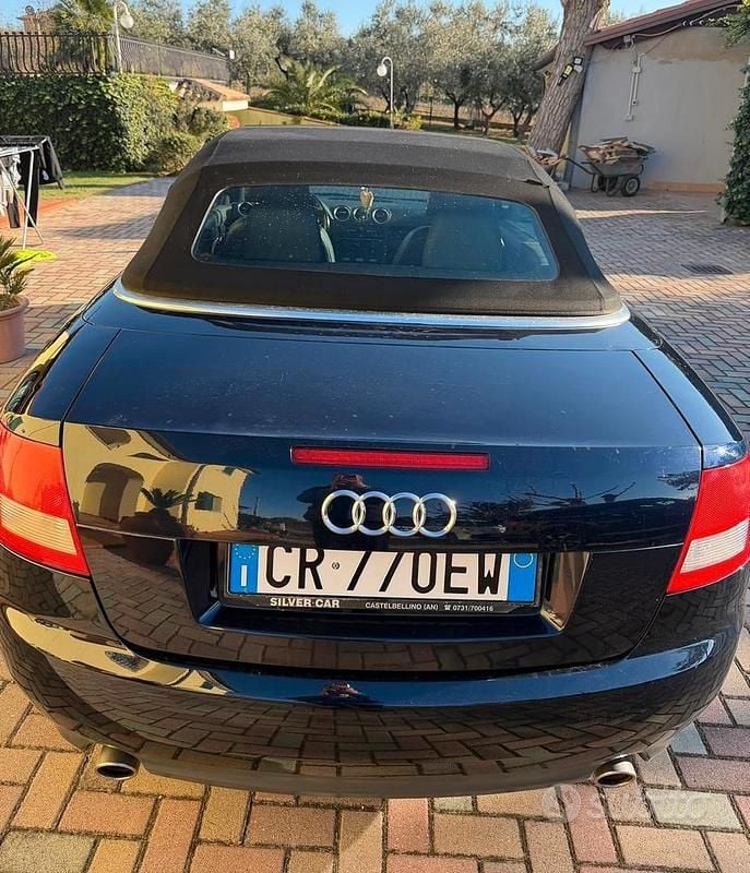 Usata Audi A4 Cabriolet 163 CV (119 kW) 2004 Blu Cabrio