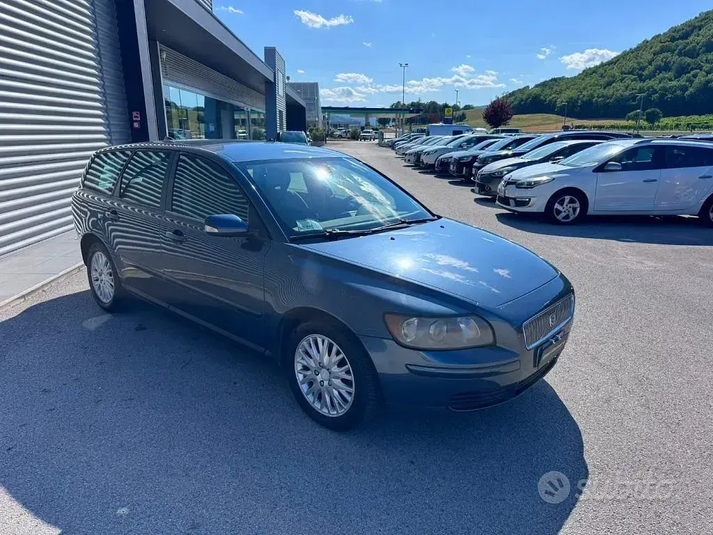 Usata Volvo V50 Kinetic 136 CV (100 kW) 2005 Bluazzurro Station wagon