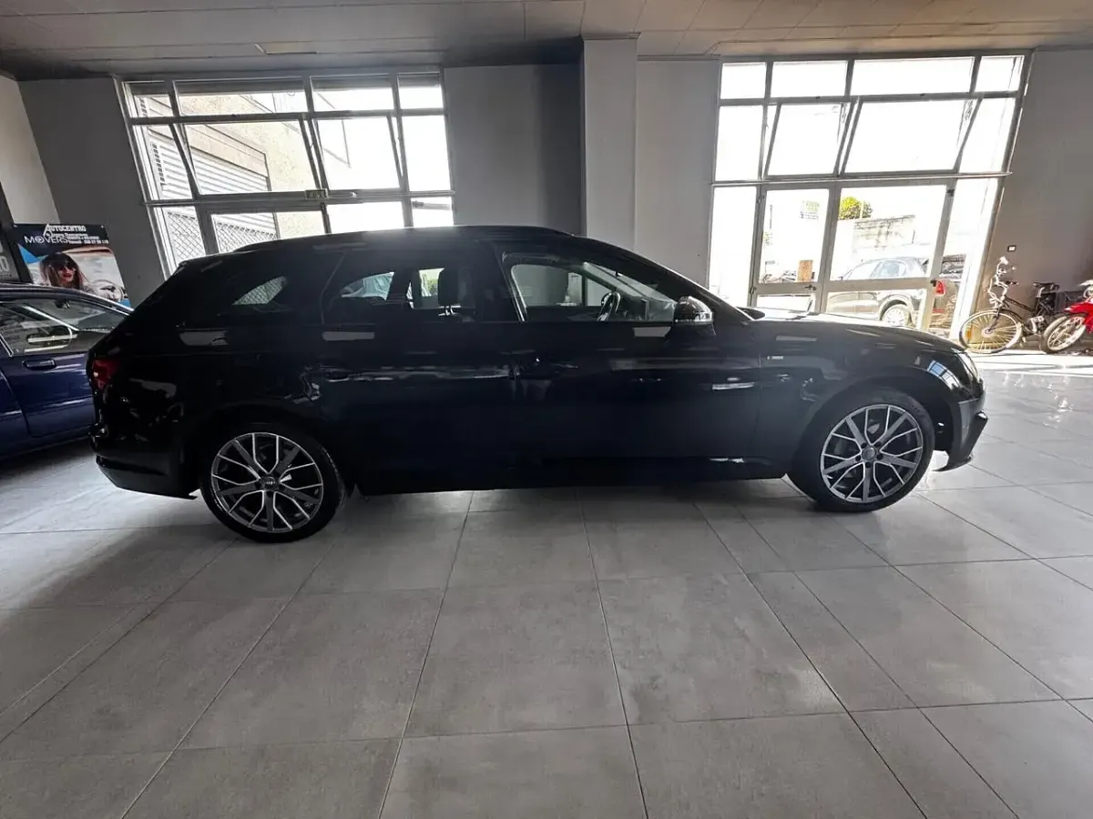 Usata Audi A4 S-line plus 190 CV (139 kW) 2017 Nero Station wagon