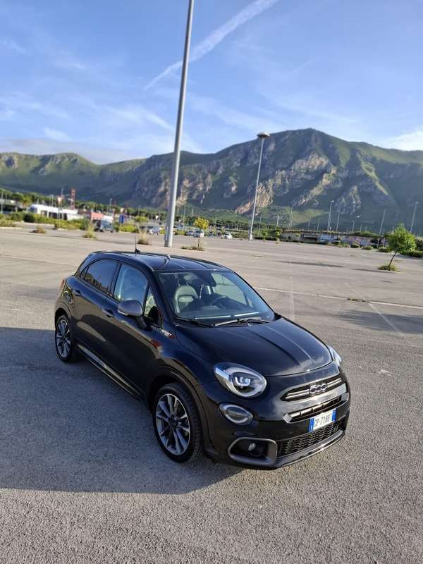 Usata 2023 Fiat 500X Sport SUV | 20.000 € (Cara) - Immagine 1/4