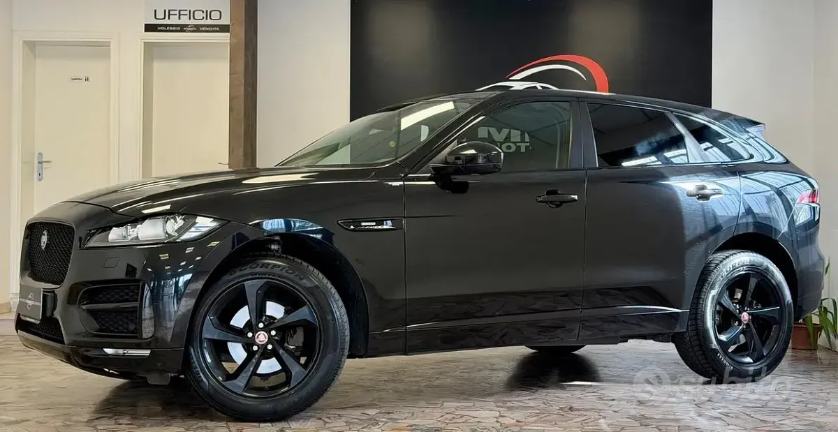 Usata Jaguar F-Pace Pure 180 CV (132 kW) 2018 Nero SUV