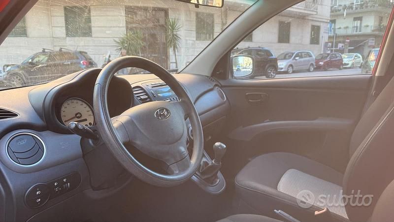 Usata Hyundai i10 2011 Rosso Utilitaria