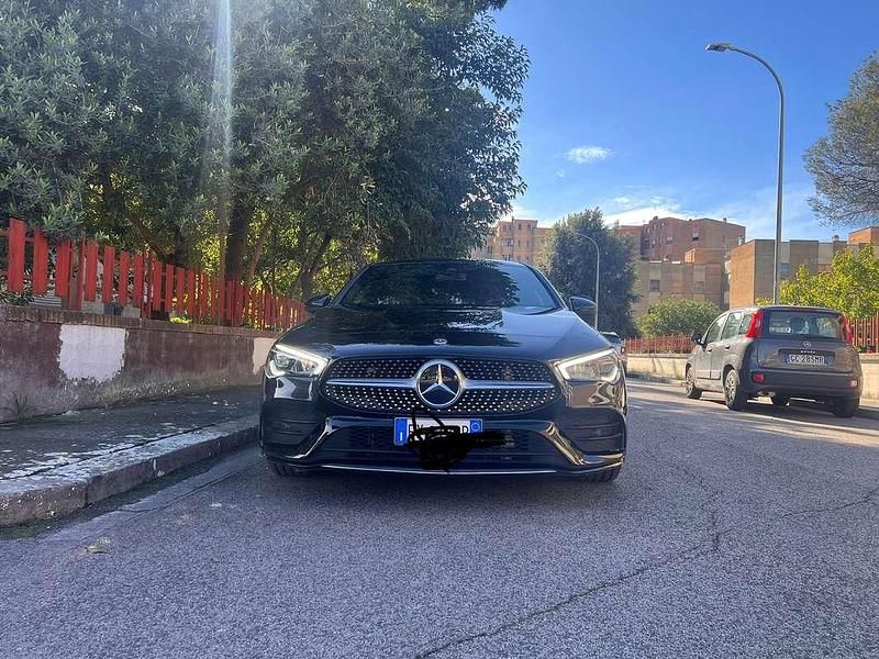 Usata Mercedes 180 AMG line 116 CV (85 kW) 2020 Nero Berlina