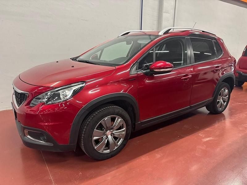 Usata Peugeot 2008 Signature Sky 102 CV (75 kW) 2019 Rosso SUV