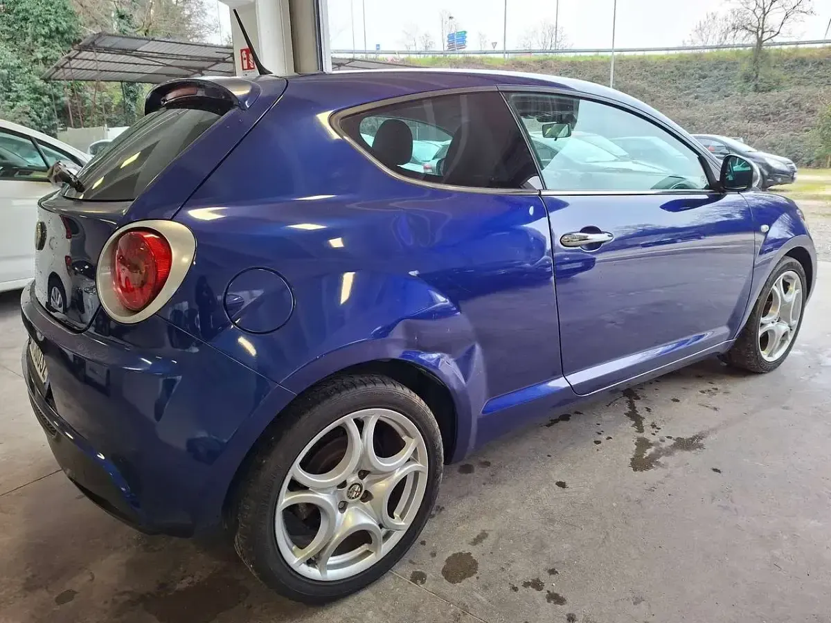 Second-hand Alfa Romeo MiTo 105 CP (77 kW) 2011 Albastru Hatchback
