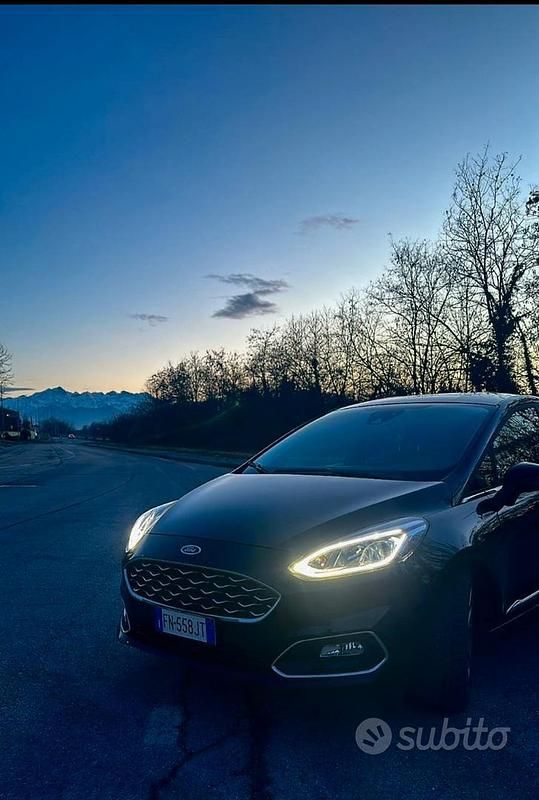 Usata Ford Fiesta Vignale 86 CV (63 kW) 2018 Nero Utilitaria