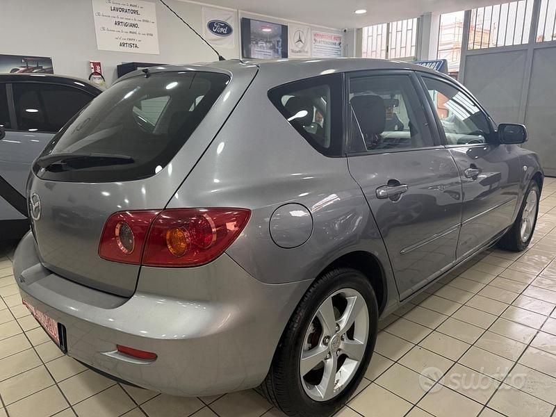 Usata Mazda 3 109 CV (80 kW) 2004 Grigio Berlina