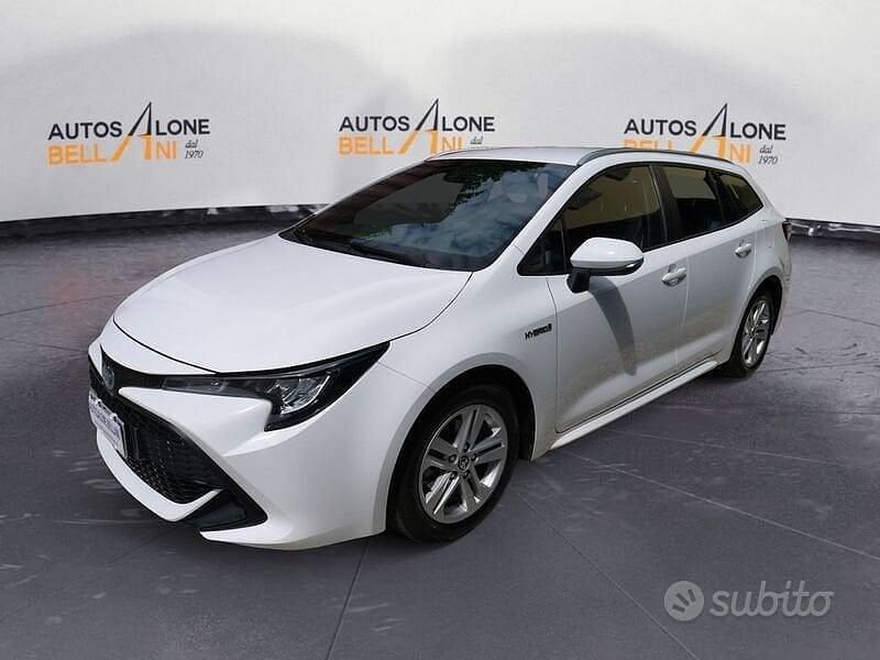 Usata Toyota Corolla Business Edition 122 CV (89 kW) 2021 Bianco pastello Station wagon